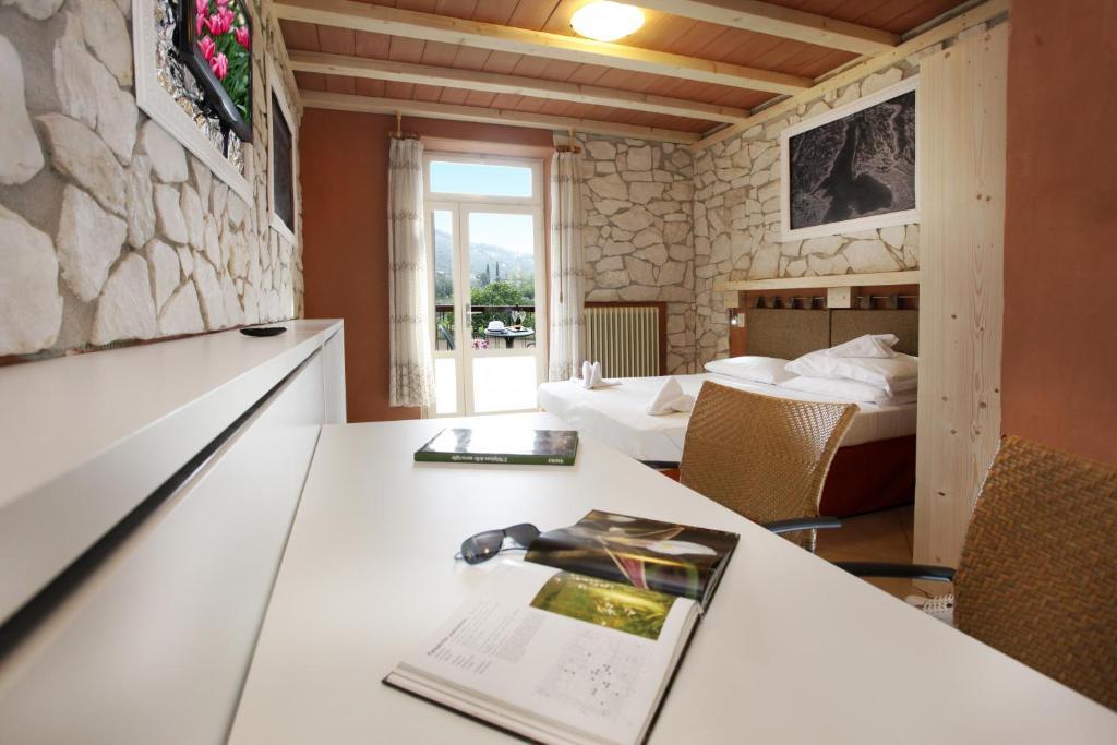 Albergo Garni Orchidea Riva del Garda Quarto foto